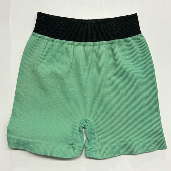 Free People Movement Happiness Runs Prajna Shorts M/L Green NWOT - Picture 2 of 4
